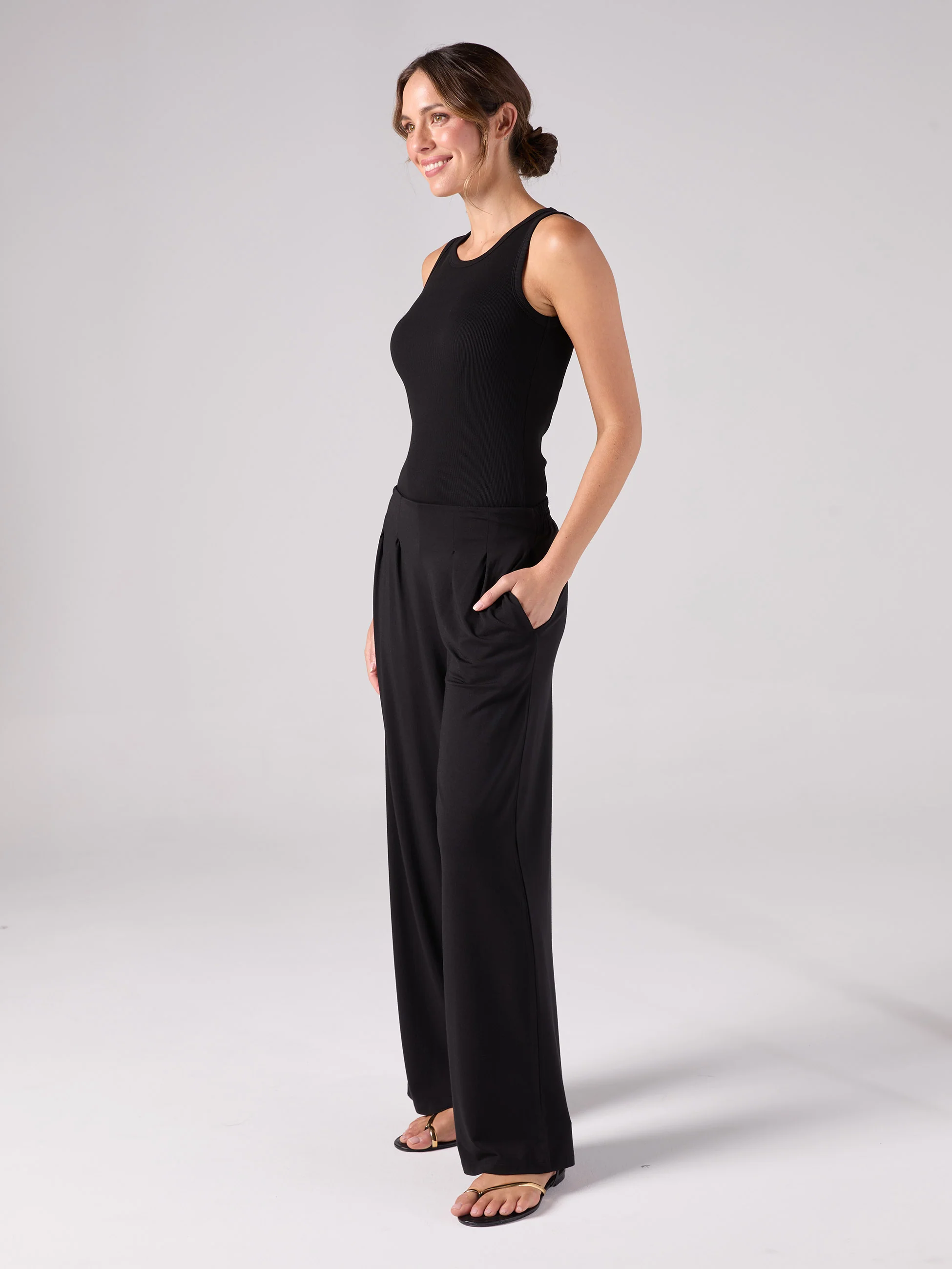 The Ultimate Vest - Black - Image 4